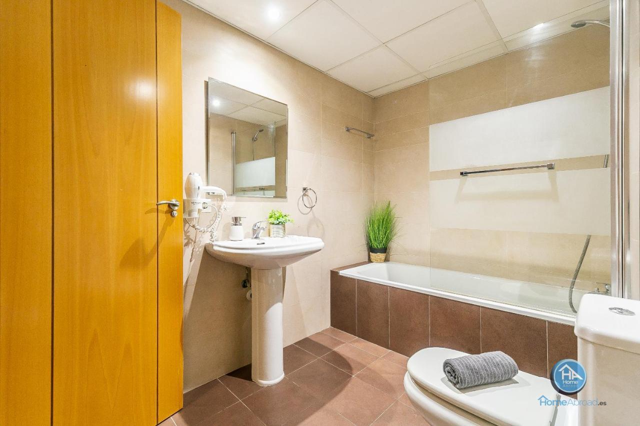 Malaga Boutique Stay - Carlos Haya Area With Parking Eksteriør billede